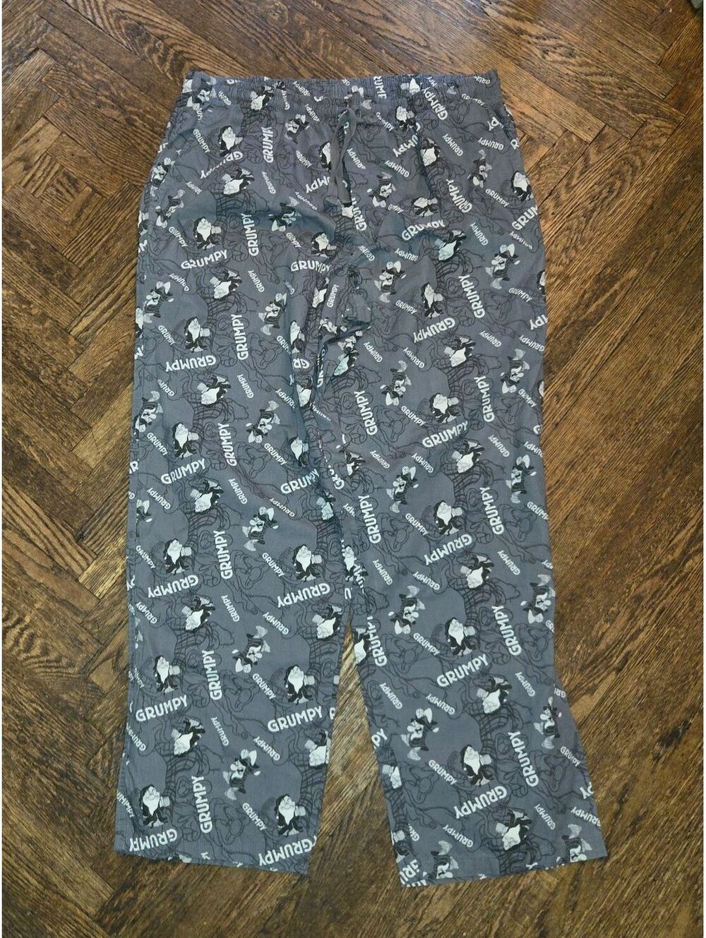 Disney Parks Mens XL Grey Grumpy Novelty Print Pjs All Over Print EUC